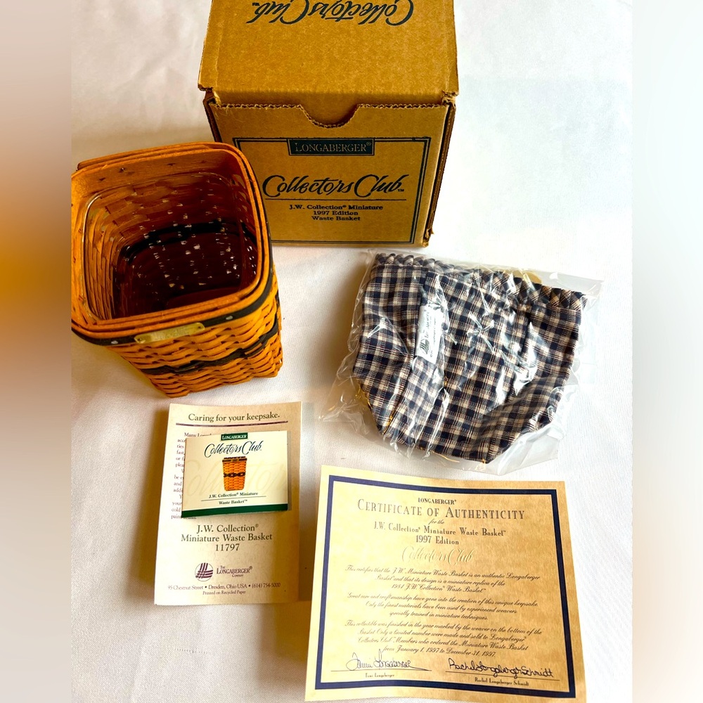 1997 Longaberger Collectors Club J.W. Miniature Waste Basket